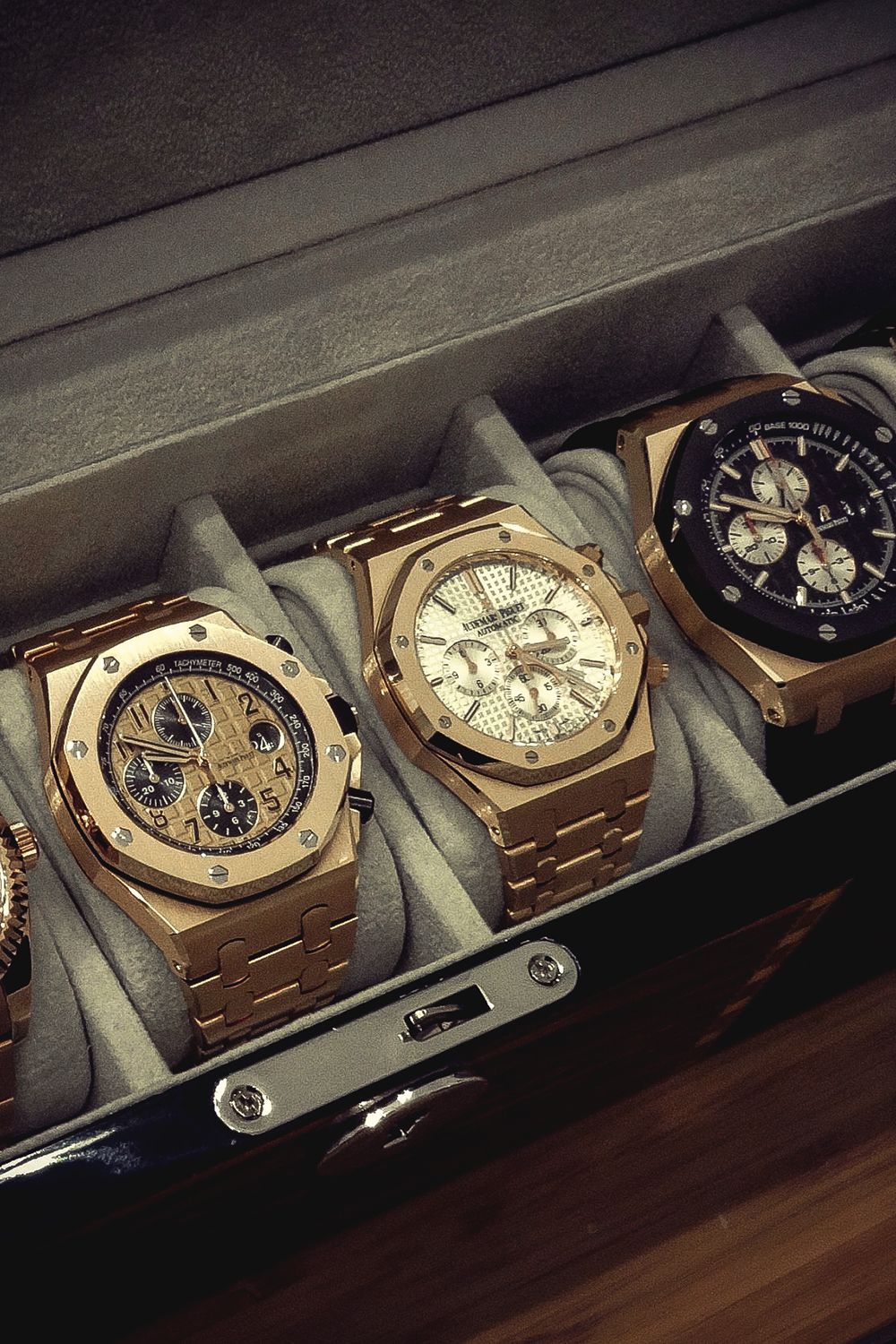 WATCH  LIBRARY
